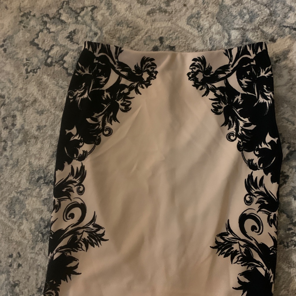 The Limited pencil skirt knee length fitted skirt pink and black